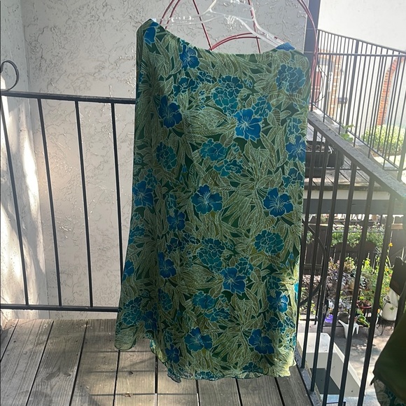 Green and Blue Wrap Midi 2 piece set skirt and blouse Cocktail - Picture 9 of 10